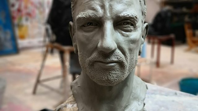 Head in clay